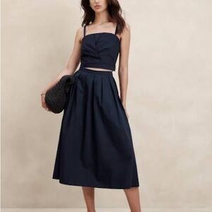 Poplin pleated midi skirt